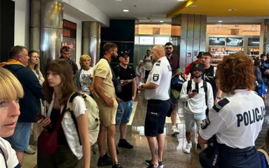 Strani policajci po Zadarskoj županiji podijelili brošure turistima