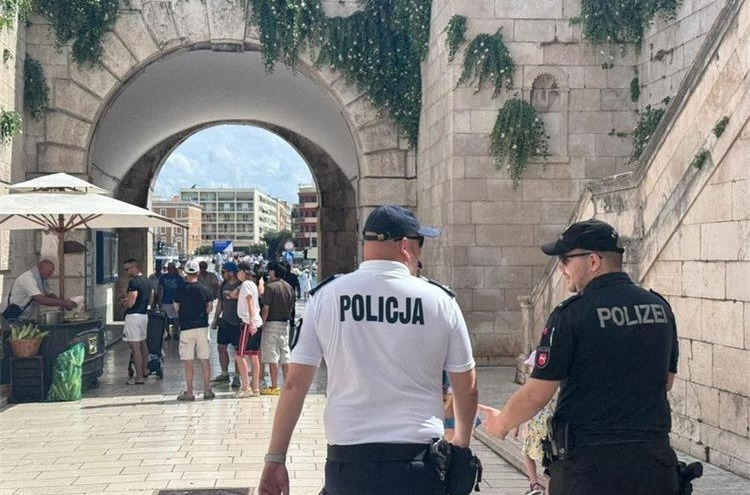 Policajci iz šest zemalja brinu o sigurnosti turista u Zadarskoj županiji