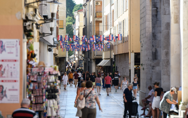 Sve je više starog stanovništva, a sve manje mladih. Tko će sutra živjeti u Zadru?