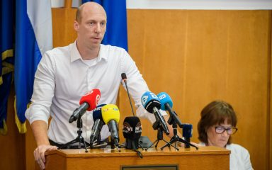 Daniel Radeta: ‘Spomen-ploča nije tu ni trebala stajati, ali ne slažemo se s načinom na koji je uklonjena’