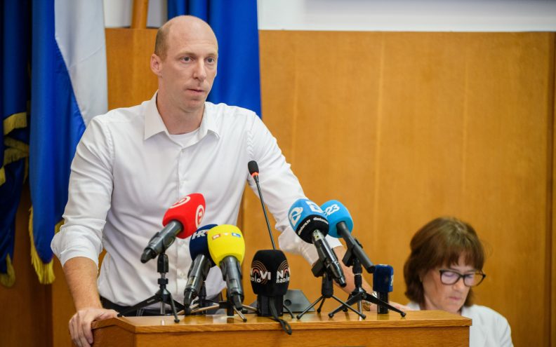 Daniel Radeta: 'Spomen-ploča nije tu ni trebala stajati, ali ne slažemo se s načinom na koji je uklonjena'