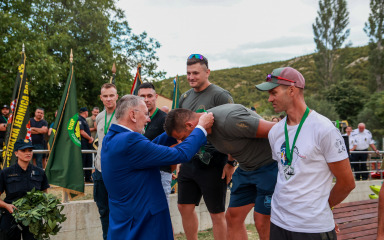 ‘Poskoci’ proslavili 35 godina utrkom kajaka Zrmanjom: ‘Spremni smo ovo pretvoriti u tradiciju…’