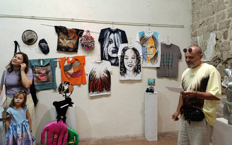 U Kapetanovoj kuli otvorena izložba članova HDLU-a