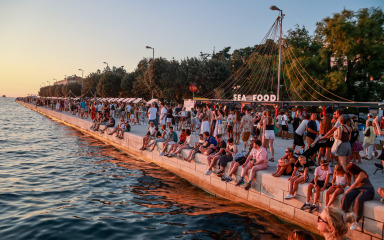 Grad u posebnom svjetlu i ove “Noći punog miseca”