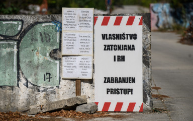 Zatonjani traže povrat zemljišta! ‘Nećemo odustati od otete zemlje u vojarni Šepurine’