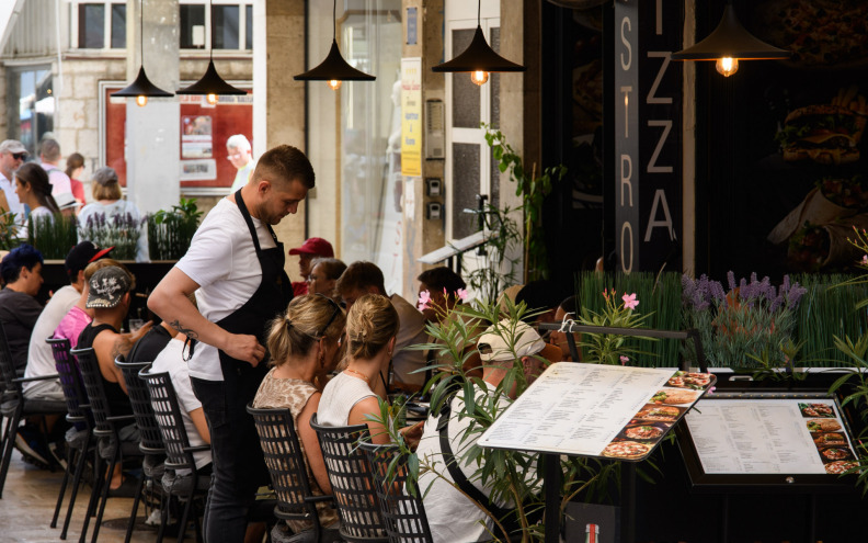 I ugostitelji i turisti uglavnom se slažu da su cijene u Zadru visoke: ‘To će nam osvetiti jer…’
