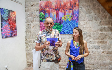 Fluorescentni koralji i more zasjali u Kapetanovoj kuli