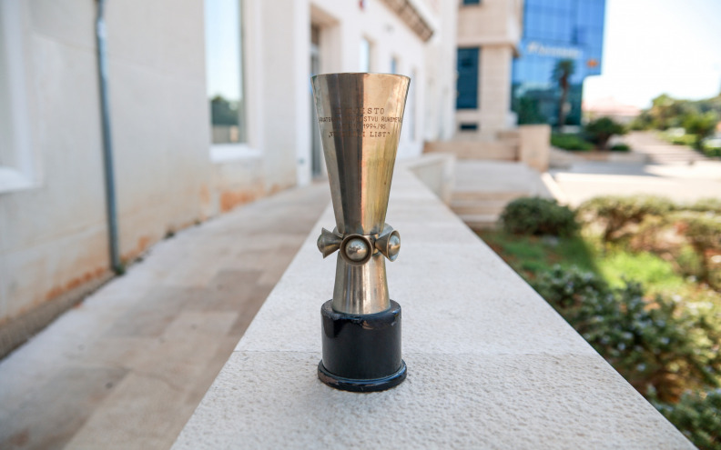 Nakon 30 godina u vrećici pronađen davno izgubljeni trofej najvećeg rukometnog uspjeha u povijesti