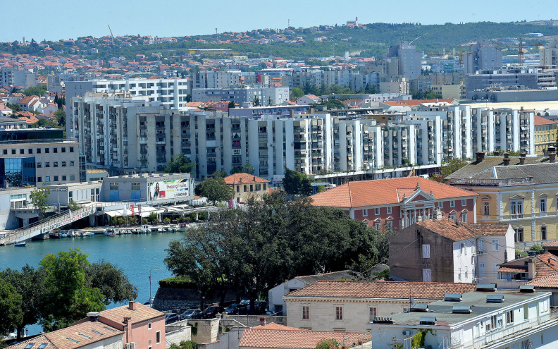 Ljekarne Zadar tužilo stotinu stanara! Koristile grijanje, a nisu plaćale