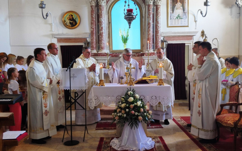 Nadbiskup Zgrablić: 'Krunica nije bila ukras, nego tiha molitva među rafalima'