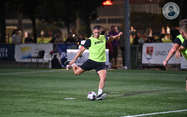 Niko Lučić ponovno junak MS-a 97, branitelji titula sigurno plove prema završnici