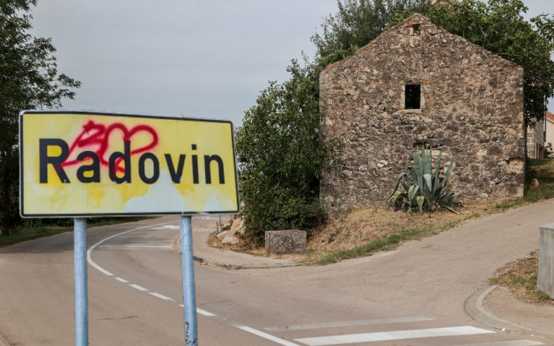 MISTO MOJE (27) U Radovinu imaju sve što im treba: dvije trgovine, dvije crkve, kafić