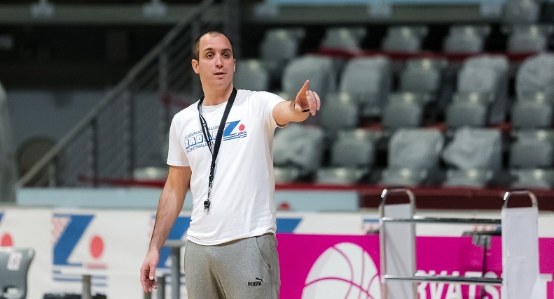 Trofejnog Marka Trninića na kormilu juniora mijenja Marko Selin