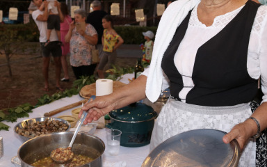 Tradicionalni “Materin pijat” večeras u Vrsima
