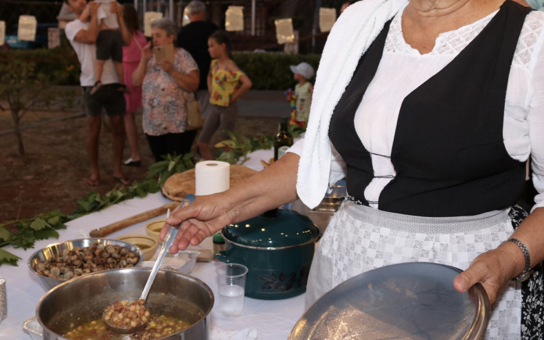 Tradicionalni “Materin pijat” večeras u Vrsima