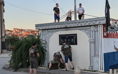 Dan pobjede obilježen i u kvartu Plovanija: Održan turnir u bućama, podijeljeno preko 200 porcija divljači