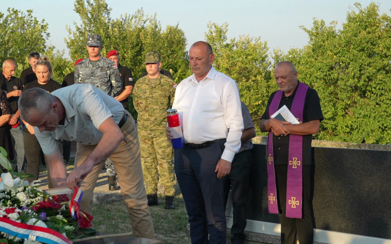 U Radovinu obilježena 30. godišnjica pogibije Stipana Dundovića, heroja Domovinskog rata