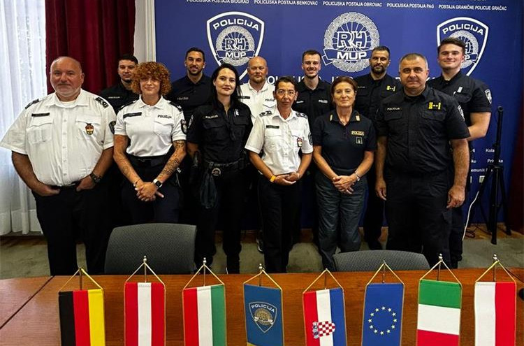 Strani policajci doprinijeli sigurnosti turističke sezone u Zadru