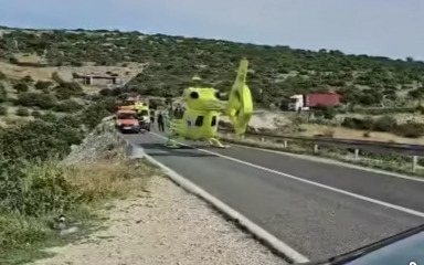 OSMERO OZLIJEĐENIH Nesreću u Kolanu izazvao Slovak, prelazio preko pune crte