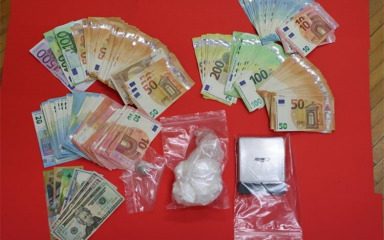 ‘PALA’ S DROGOM! U Zadru uhićena 59-godišnjakinja zbog preprodaje kokaina