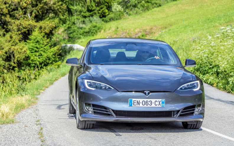 Većina kupaca i dalje ne razmišlja o kupnji električnog automobila