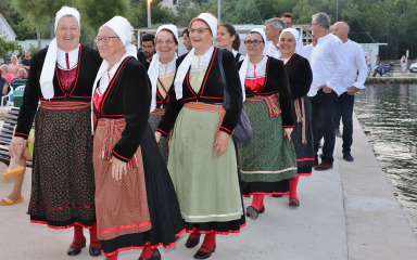 Udruga žena Luzor već 20 godina čuva otočnu baštinu