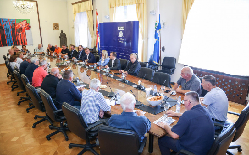 Župan Josip Bilaver sastao se s braniteljskim udrugama