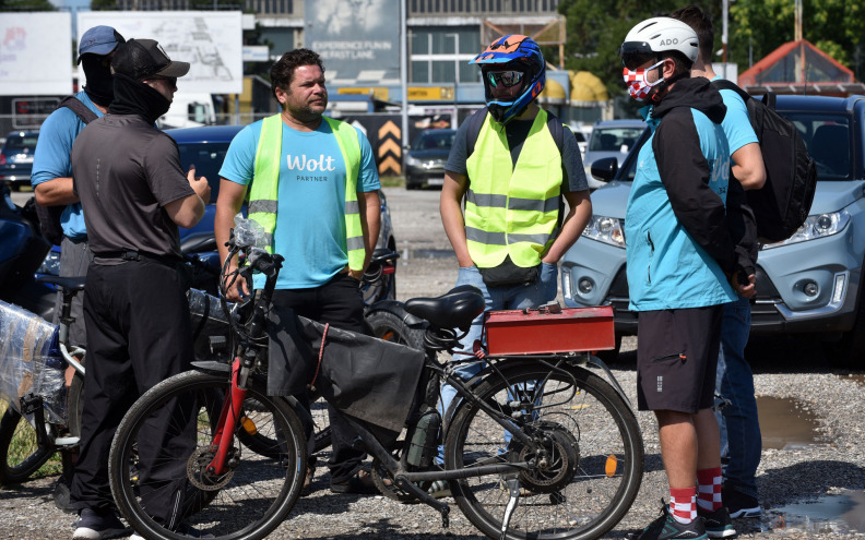 HRVATSKA STVARNOST Čekajući dozvole, strani radnici prisiljeni sakupljati ambalažu
