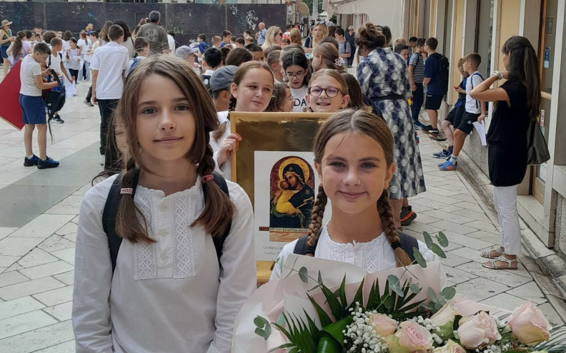 Učenička procesija zahvale spasiteljici Gospi od Zdravlja
