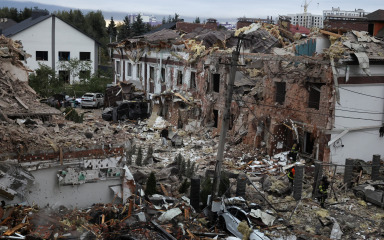 Ukrajina produljila ratno stanje do veljače sljedeće godine