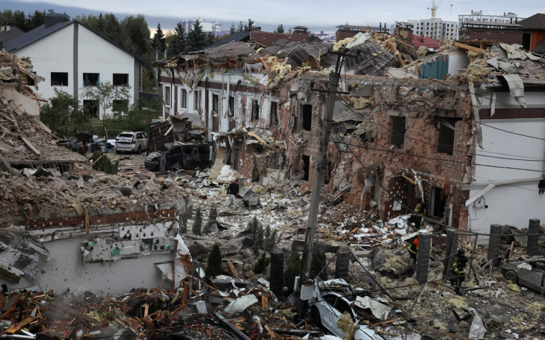Ukrajina produljila ratno stanje do veljače sljedeće godine