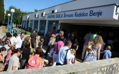 UPISI U ŠKOLU Ove godine bez prvašića 12 županijskih područnih škola