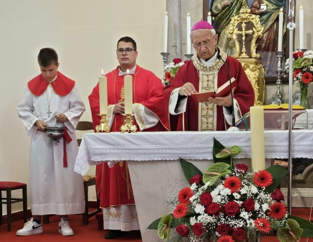 Nadbiskup Puljić blagoslovio nove postaje križnog puta u Slivnici