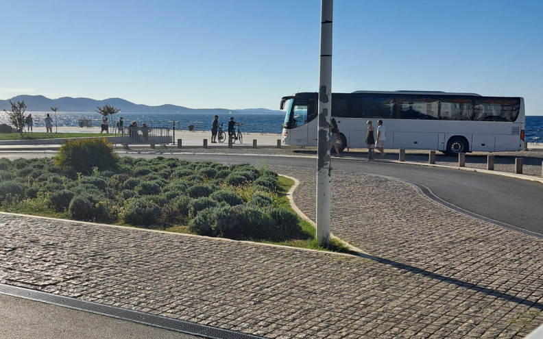 'IMA LI KRAJA OVOME' Zadranin primijetio problem kod Pozdrava Suncu: 'Neke su već popucale...'