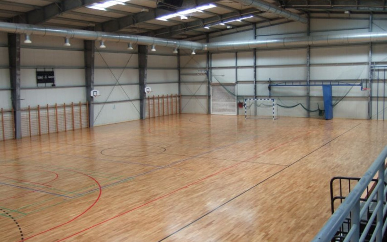 Završena zamjena poda u sportskoj dvorani OŠ Benkovac