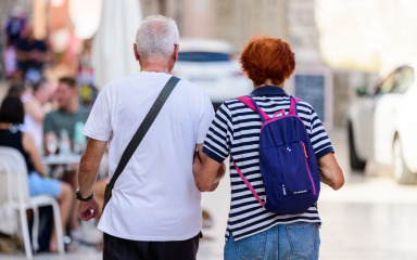 Grad Zadar novčano pomaže umirovljenike i učenike, evo o kojim se mjerama radi