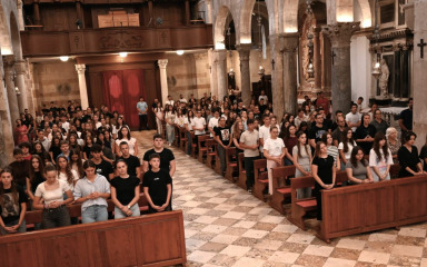 Održana misa sa zazivom Duha Svetoga za učenike Katoličke gimnazije ‘Ivan Pavao II.’