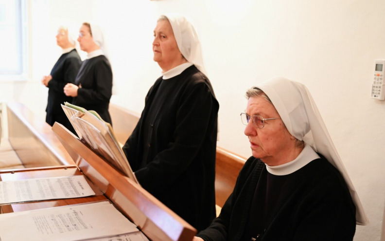 Nadbiskup Zgrablić na blagdan sv. Vinka Paulskog predvodio misno slavlje u Svećeničkom domu