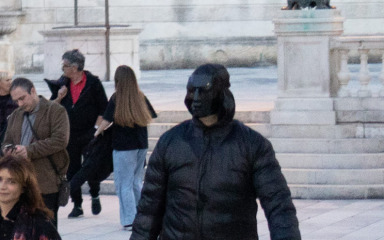 Osuđen muškarac koji je polio Radetu smrdljivom tekućinom. Evo koju je kaznu dobio