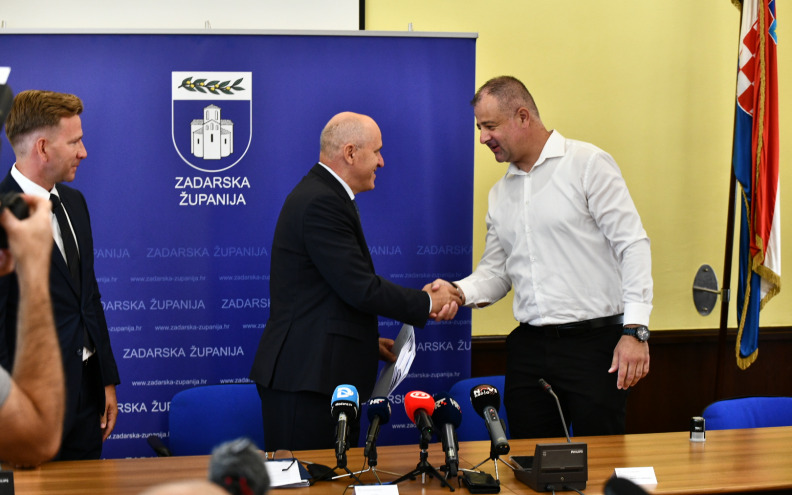 Potpisan ugovor o darovanju nekretnina Općini Polača: 'Ovo je jako vrijedan projekt za Polaču...'