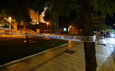 Žena na svadbi u Šibeniku pogođena signalnom raketom. Preminula je u bolnici