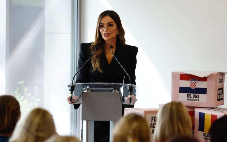 Inicijativa za siguran pobačaj u EU predala preko milijun potpisa, hrvatsku kutiju donijela Severina