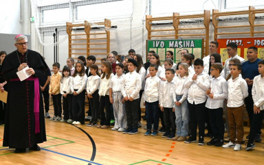 Zadarski nadbiskup Milan Zgrablić uputio poruku povodom početka nove školske i katehetske godine