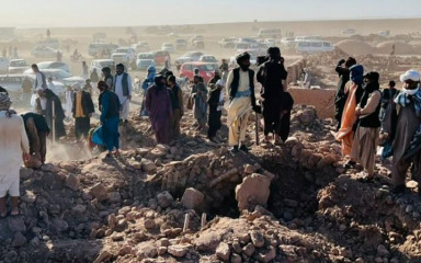 Broj poginulih u potresu u Afganistanu premašio 1.100