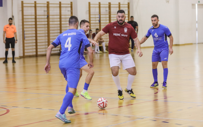 Četiri pretendenta na vrh, slijede međusobni okršaji