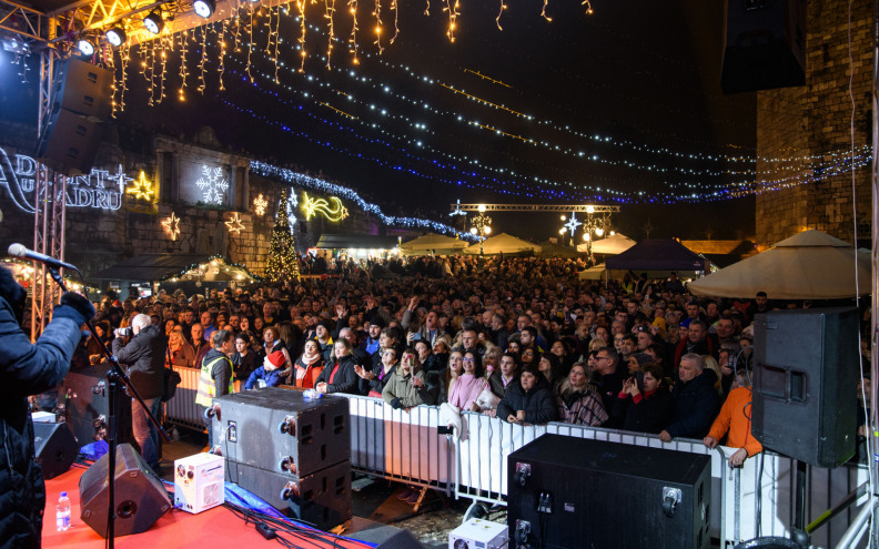 Advent u Zadru stiže u punom sjaju, a sprema se i glazbeno iznenađenje