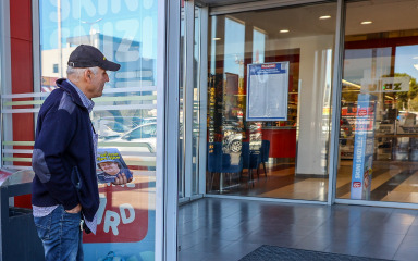 DULE MUSTAĆ Radio je i planirao brak, a preko noći završio na ulici: ‘Dobio sam sepsu, ležao klinički mrtav…’