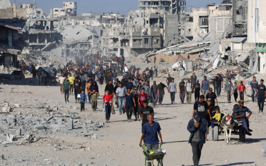 Tisuće stanovnika Gaze se vraćaju svojim kućama dok traje primirje Izraela i Hamasa