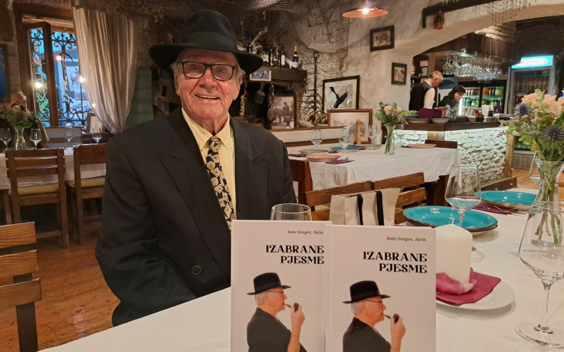 U Varoši odjekuju stihovi i sjećanja