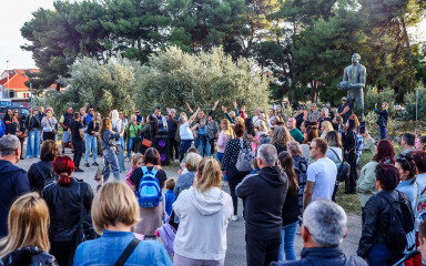 FOTO Na Višnjiku održano emotivno okupljanje u čast Halidu Bešliću